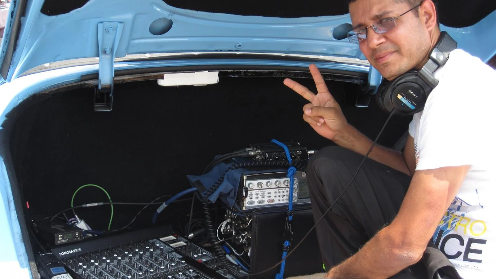 Baylon Fonseca at work with SONOSAX equipment